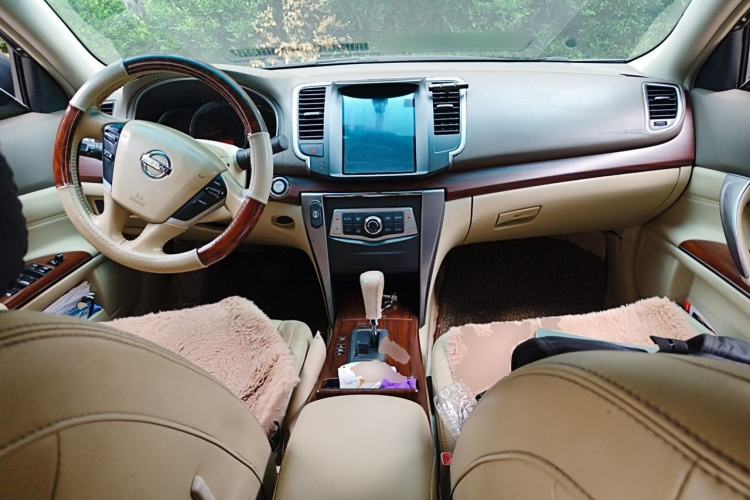 Used Nissan Teana 2010 2.5L XL Anniversary Edition Center Console