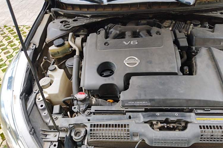 Used Nissan Teana 2010 2.5L XL Anniversary Edition Engine Bay Right