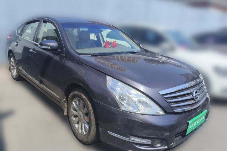 Used Nissan Teana 2010 2.0L XL Anniversary Edition Front Right 45 Deg