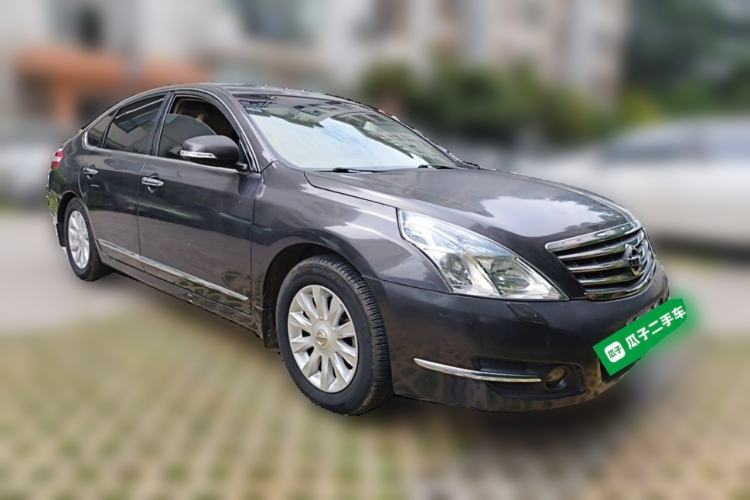 Used Nissan Teana 2010 2.5L XL Anniversary Edition Front Right 45 Deg