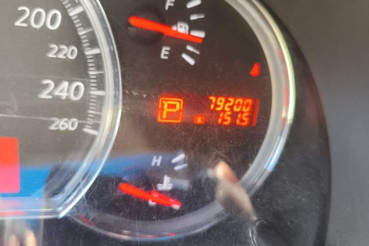 Used Nissan Teana 2010 2.0L XL Anniversary Edition Odometer Close Up