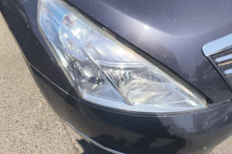 Used Nissan Teana 2010 2.0L XL Anniversary Edition Right Front Headlight