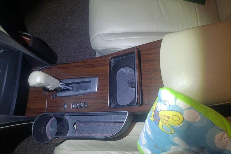 Used Nissan Teana 2010 2.0L XL Anniversary Edition Gear Lever