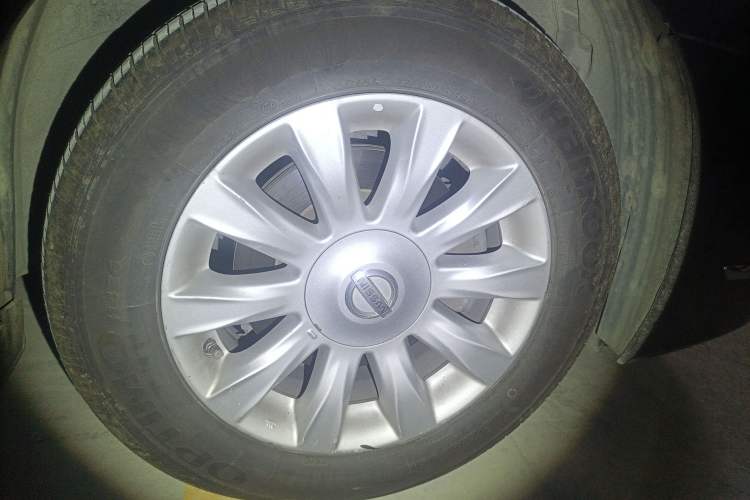 Used Nissan Teana 2010 2.0L XL Anniversary Edition Right Front Wheel Hub