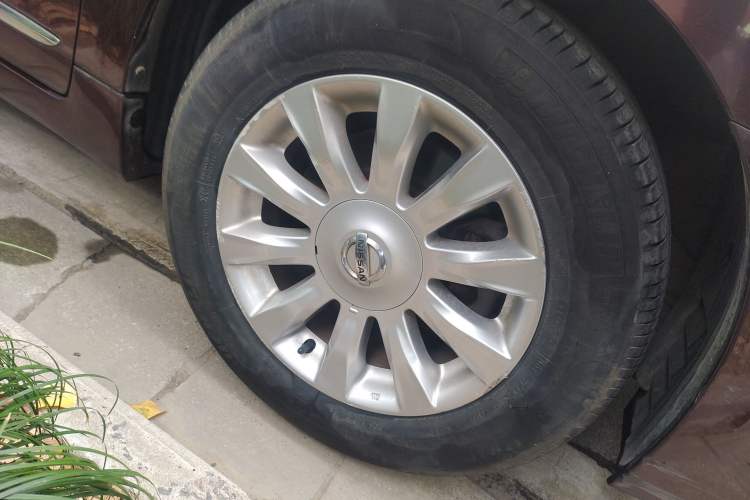 Used Nissan Teana 2010 2.5L XL Anniversary Edition Right Front Wheel Hub
