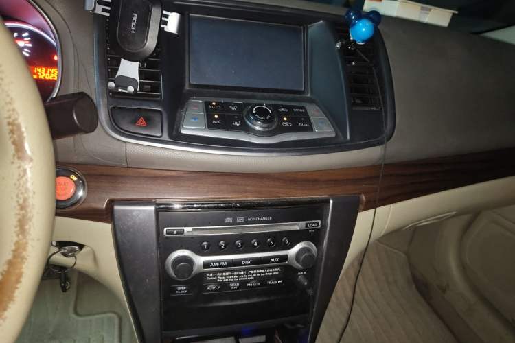 Used Nissan Teana 2010 2.5L XL Anniversary Edition Audio And AC Panel