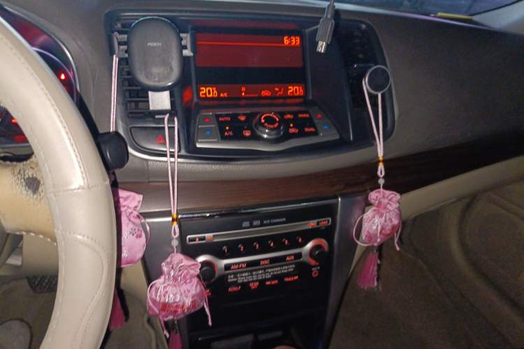 Used Nissan Teana 2010 2.0L XL Anniversary Edition Audio And AC Panel