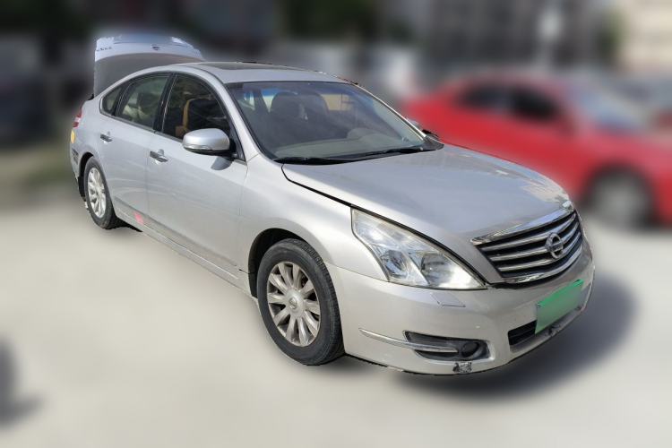 Used Nissan Teana 2010 2.5L XL Anniversary Edition Front Right 45 Deg