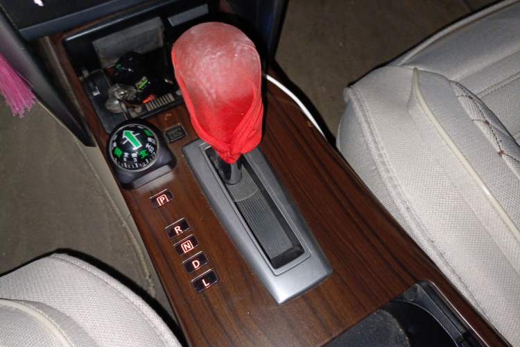 Used Nissan Teana 2010 2.0L XL Anniversary Edition Gear Lever