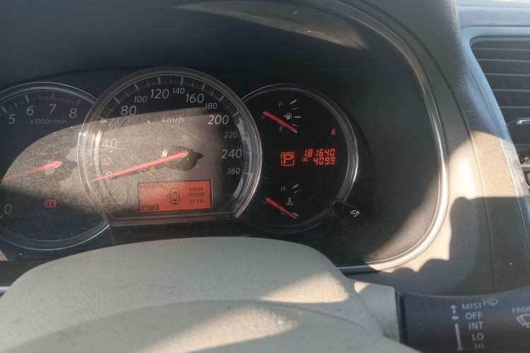 Used Nissan Teana 2010 2.0L XL Anniversary Edition Odometer Close Up