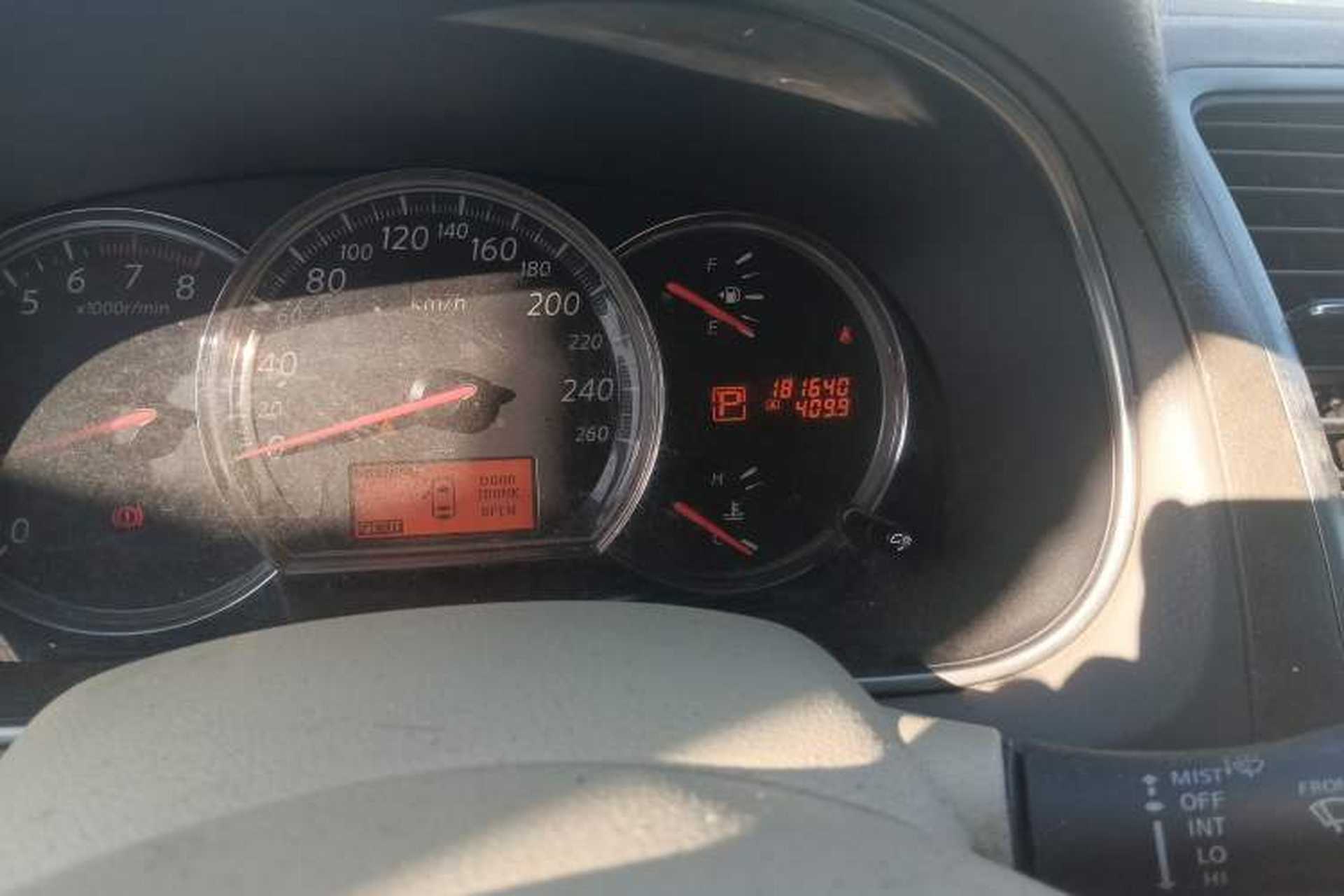 Used Nissan Teana 2010 2.0L XL Anniversary Edition Odometer Close Up