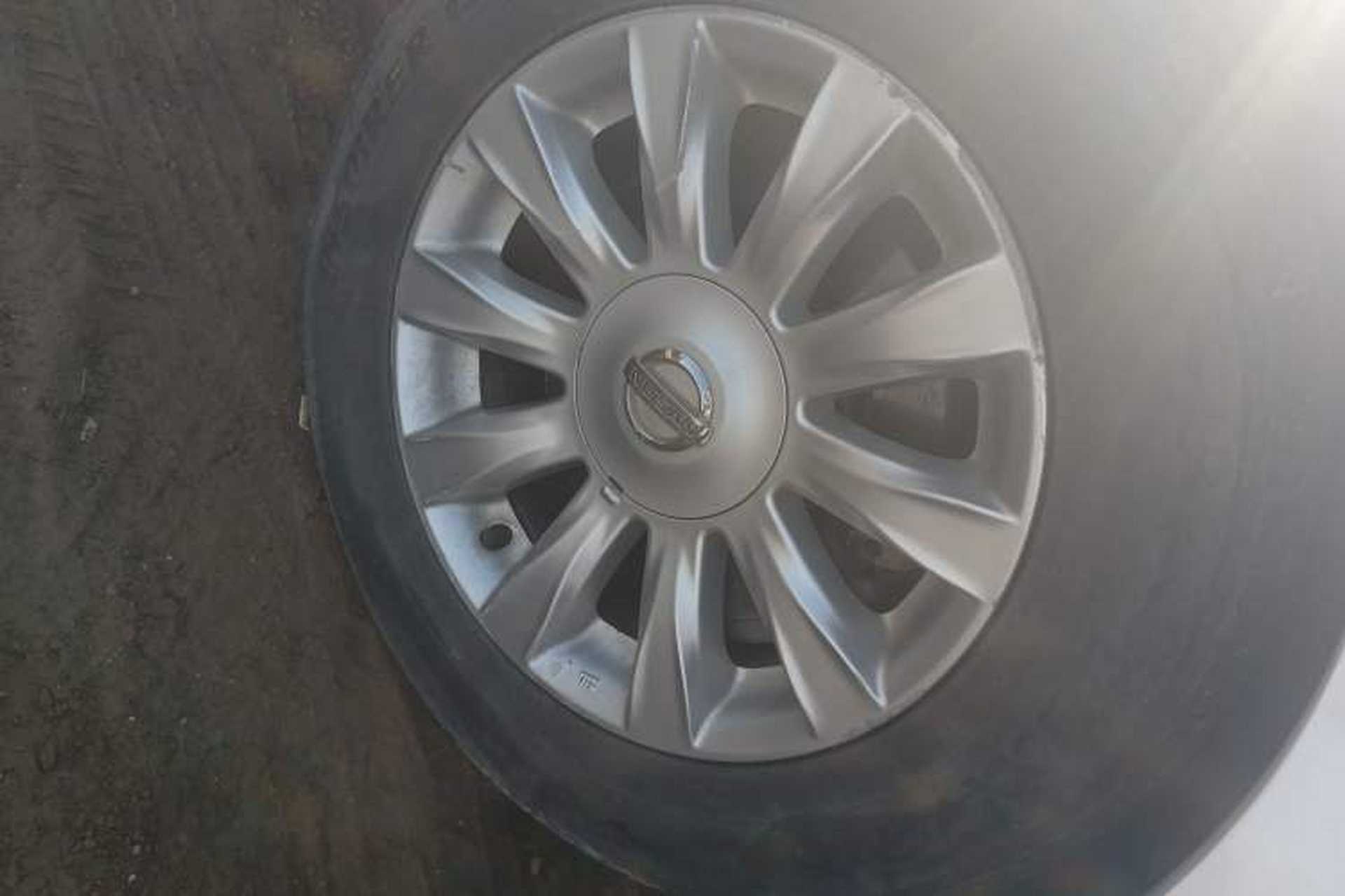 Used Nissan Teana 2010 2.0L XL Anniversary Edition Right Front Wheel Hub