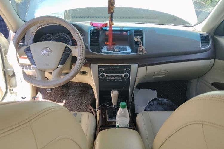 Used Nissan Teana 2010 2.5L XL Anniversary Edition Center Console