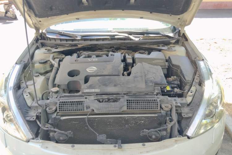 Used Nissan Teana 2010 2.5L XL Anniversary Edition Engine Bay