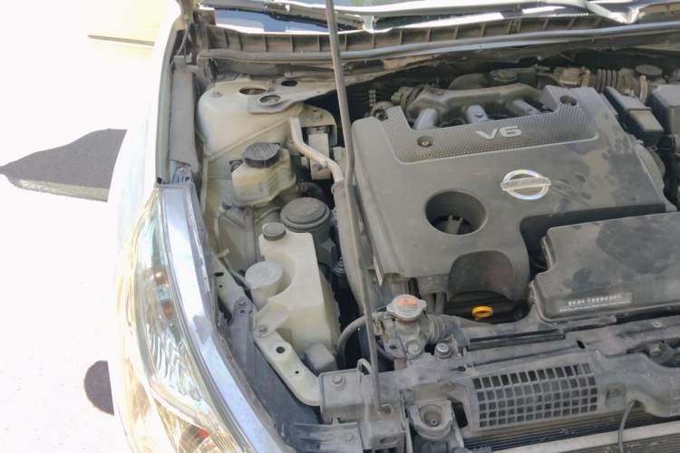 Used Nissan Teana 2010 2.5L XL Anniversary Edition Engine Bay Right