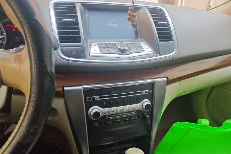 Used Nissan Teana 2011 2.5L XL Advanced Edition Audio And AC Panel