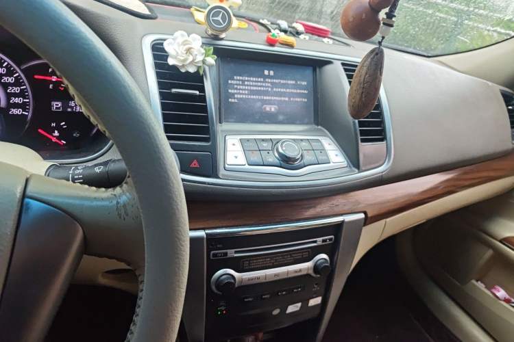 Used Nissan Teana 2011 2.0L XL Glory Edition Audio And AC Panel