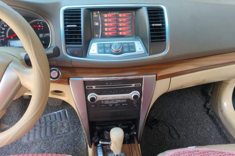 Used Nissan Teana 2011 2.0L XL Comfort Edition Audio And AC Panel