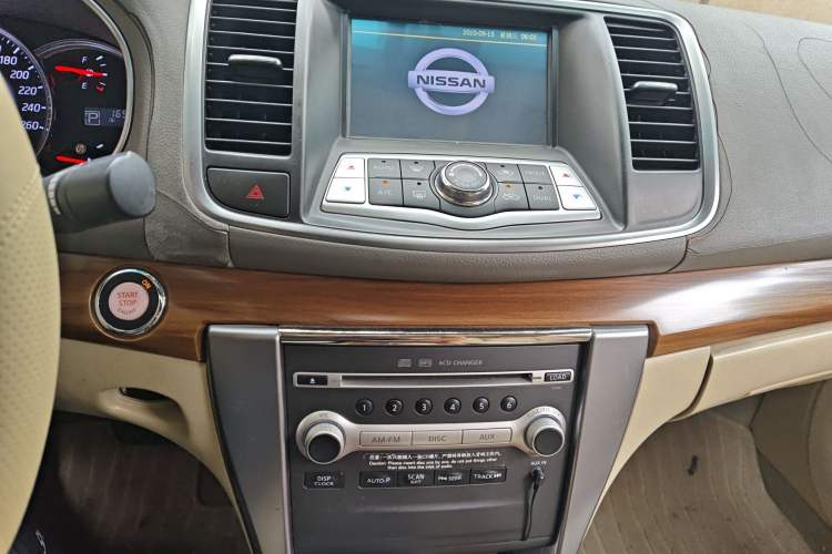 Used Nissan Teana 2011 2.0L XL Comfort Edition Audio And AC Panel