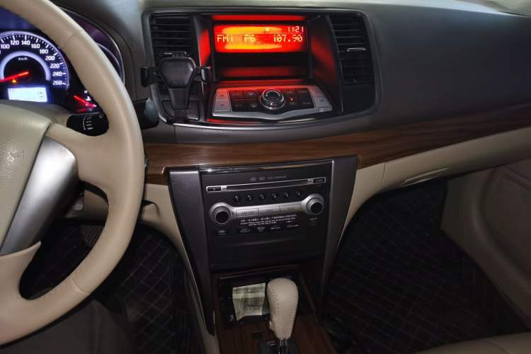 Used Nissan Teana 2011 2.0L XL Comfort Edition Audio And AC Panel