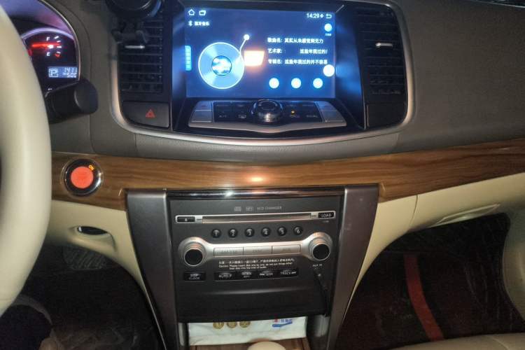 Used Nissan Teana 2011 2.0L XL Comfort Edition Audio And AC Panel