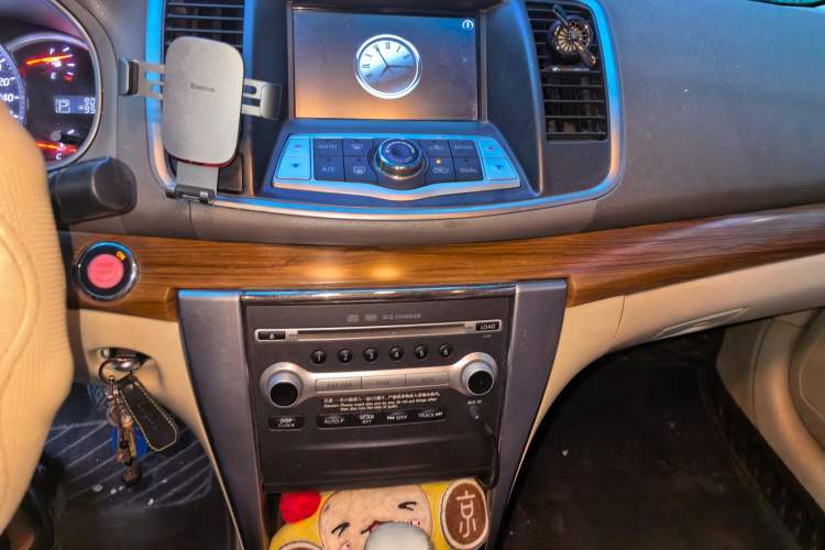 Used Nissan Teana 2011 2.5L XL Advanced Edition Audio And AC Panel