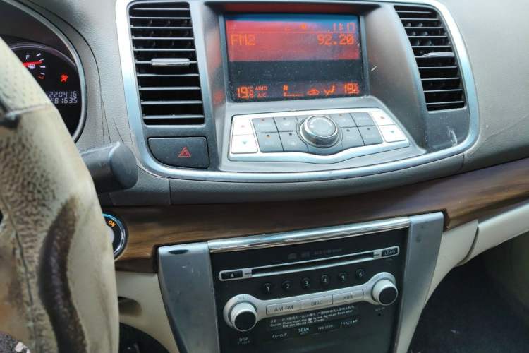 Used Nissan Teana 2011 2.5L XL Advanced Edition Audio And AC Panel