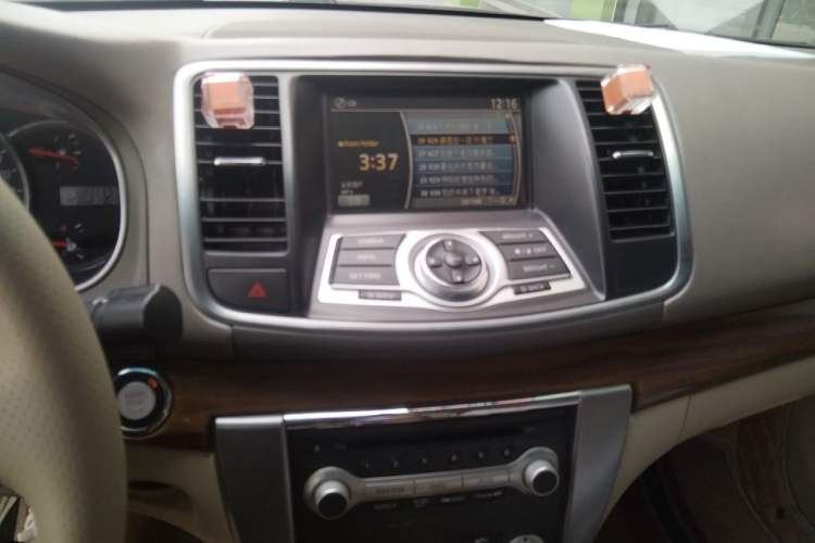 Used Nissan Teana 2011 Duke 2.5L XV Luxury Edition Audio And AC Panel