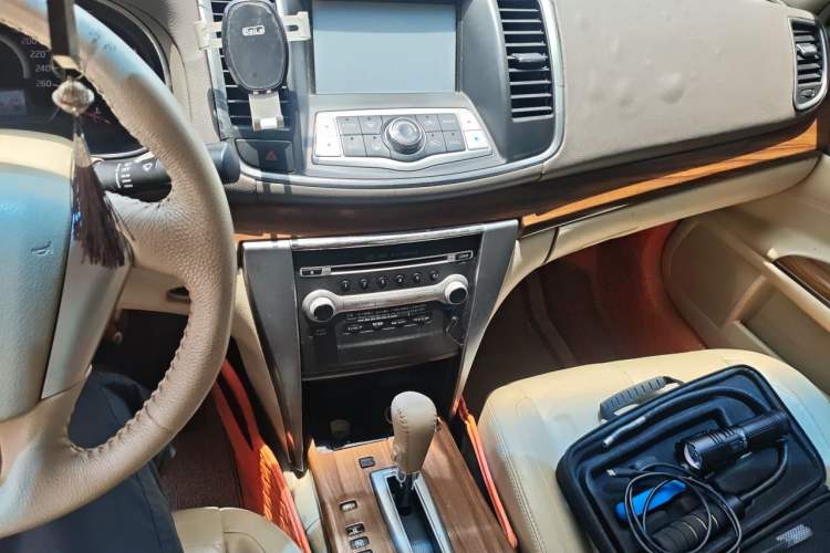 Used Nissan Teana 2011 2.0L XL Comfort Edition Audio And AC Panel