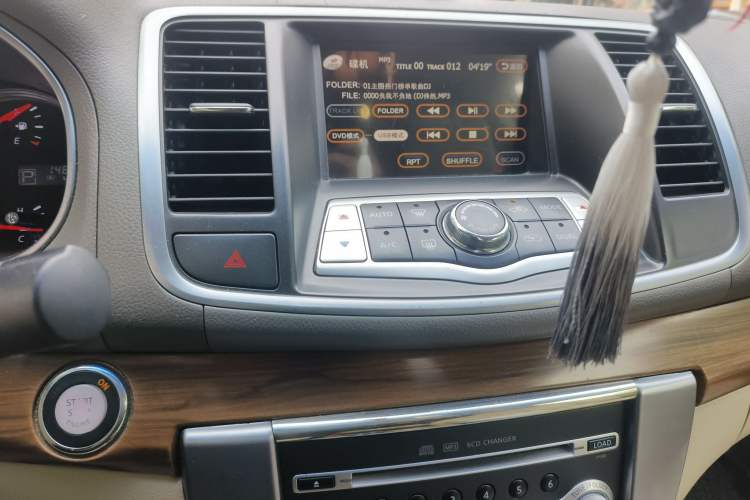 Used Nissan Teana 2011 2.5L XL Advanced Edition Audio And AC Panel