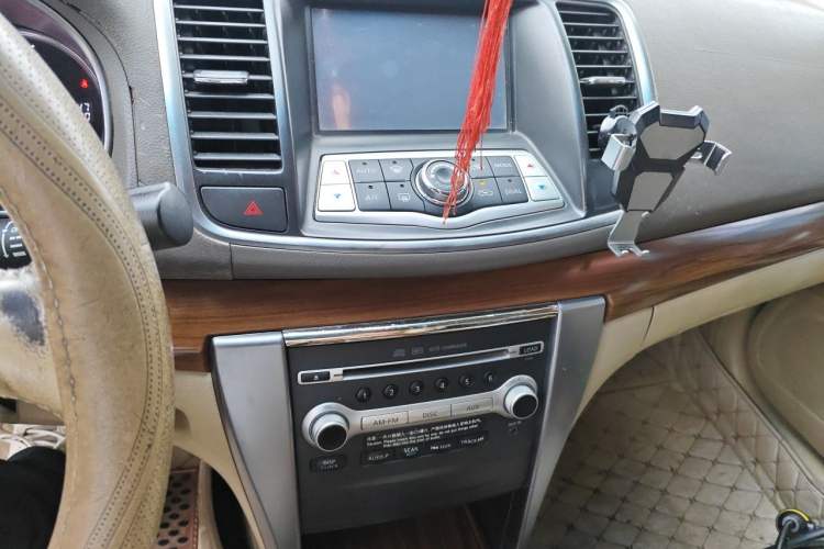 Used Nissan Teana 2011 2.0L XL Comfort Edition Audio And AC Panel
