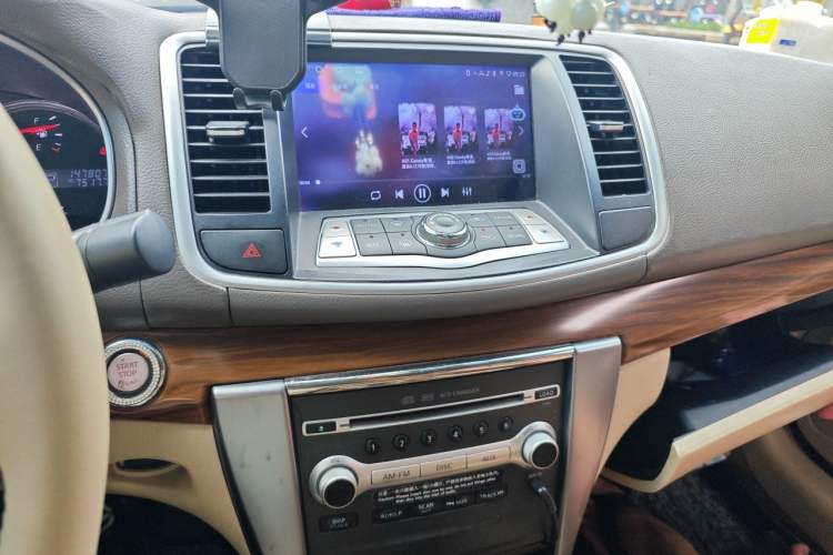 Used Nissan Teana 2011 2.0L XL Comfort Edition Audio And AC Panel