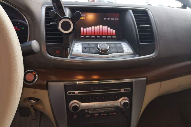 Used Nissan Teana 2011 2.0L XL Comfort Edition Audio And AC Panel