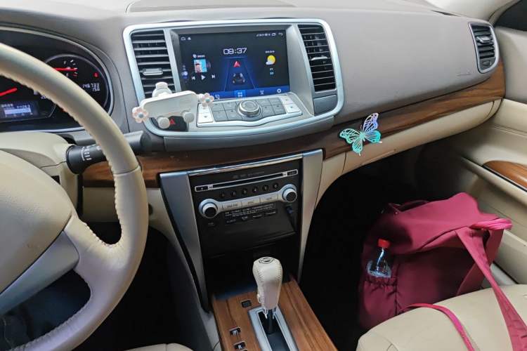 Used Nissan Teana 2011 2.0L XL Comfort Edition Audio And AC Panel