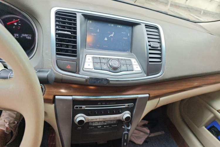 Used Nissan Teana 2011 2.5L XL Glory Edition Audio And AC Panel