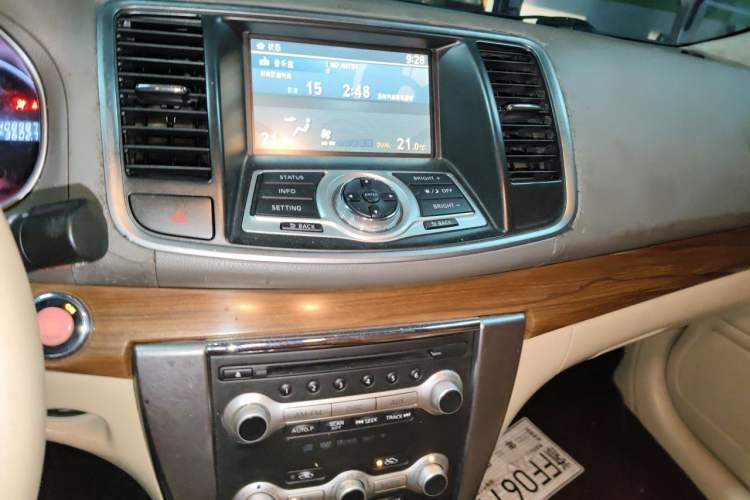 Used Nissan Teana 2011 Duke 2.5L XV Luxury Edition Audio And AC Panel