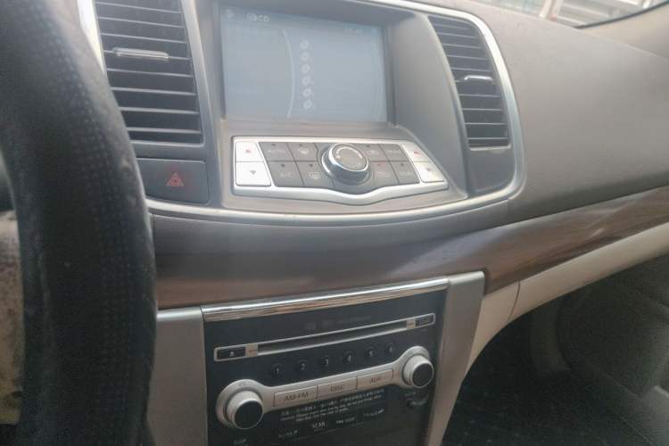 Used Nissan Teana 2011 2.0L XL Comfort Edition Audio And AC Panel