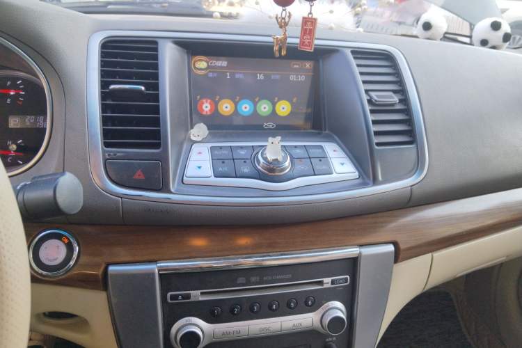 Used Nissan Teana 2011 2.0L XL Comfort Edition Audio And AC Panel