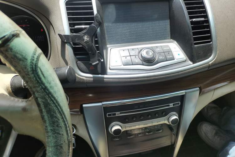 Used Nissan Teana 2011 2.5L XL Advanced Edition Audio And AC Panel