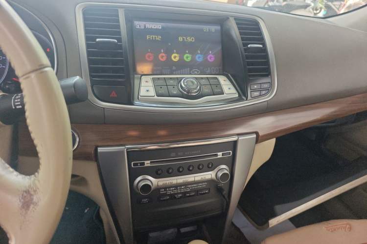 Used Nissan Teana 2011 2.0L XL Comfort Edition Audio And AC Panel
