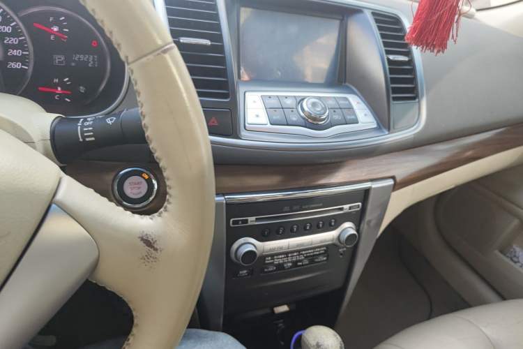 Used Nissan Teana 2011 2.0L XL Glory Edition Audio And AC Panel