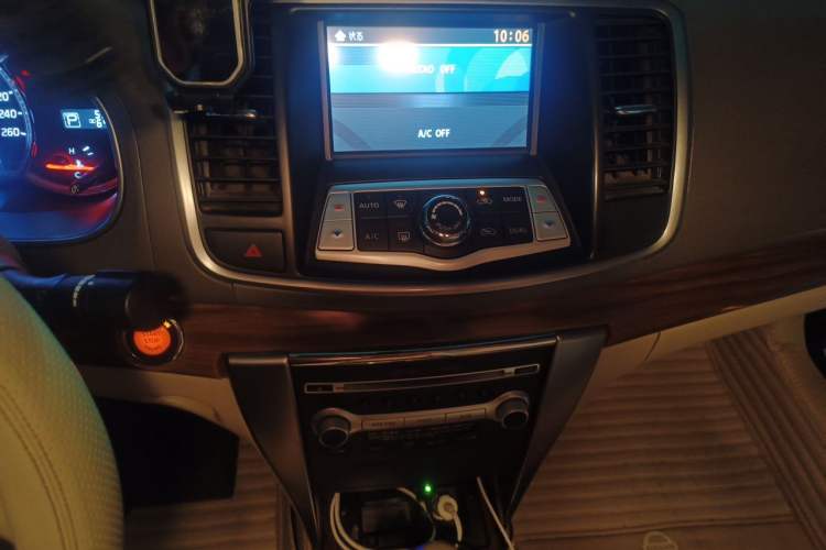 Used Nissan Teana 2011 2.5L XL Advanced Edition Audio And AC Panel