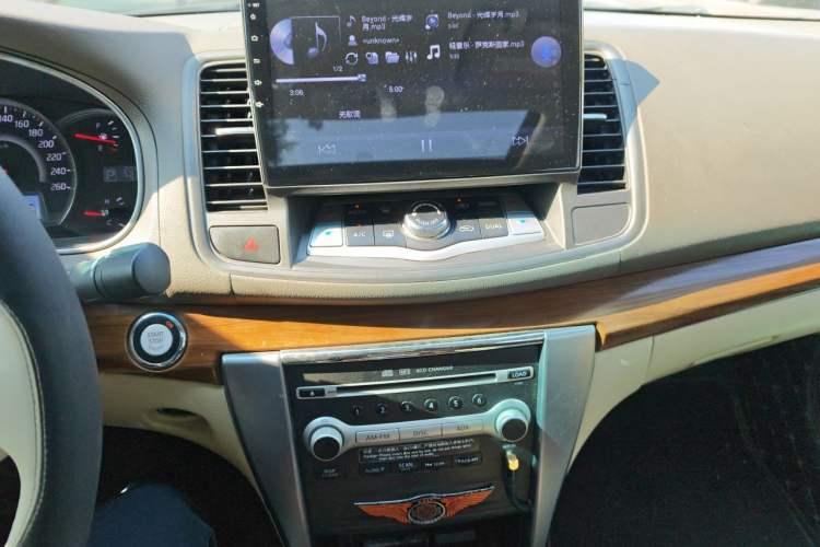 Used Nissan Teana 2011 2.0L XL Comfort Edition Audio And AC Panel
