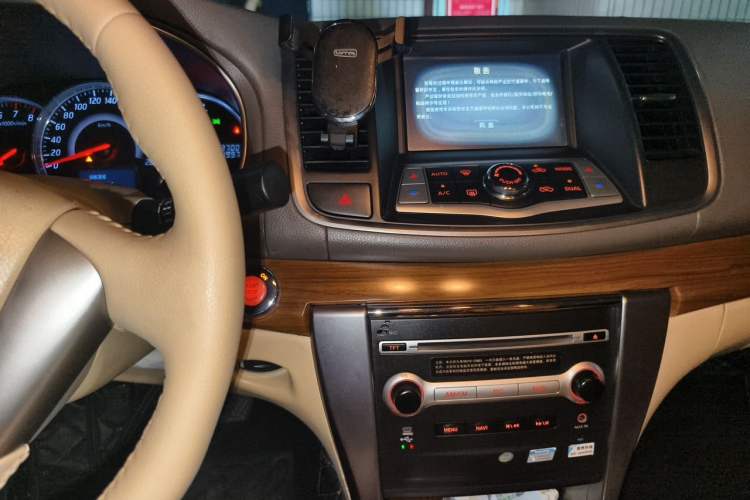 Used Nissan Teana 2011 2.0L XL Glory Edition Audio And AC Panel