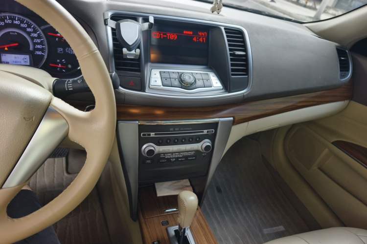 Used Nissan Teana 2011 2.0L XL Comfort Edition Audio And AC Panel