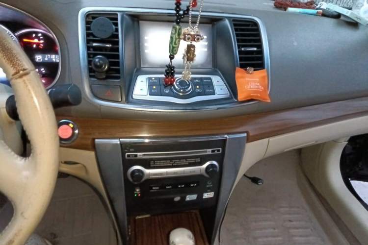 Used Nissan Teana 2011 2.5L XL Glory Edition Audio And AC Panel