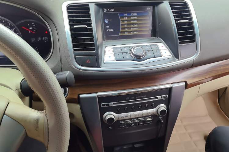 Used Nissan Teana 2011 2.0L XL Comfort Edition Audio And AC Panel