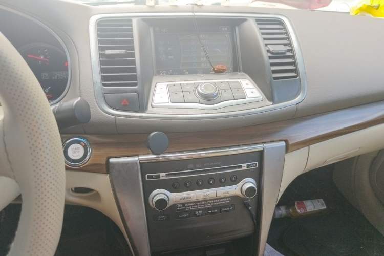 Used Nissan Teana 2011 2.5L XL Advanced Edition Audio And AC Panel
