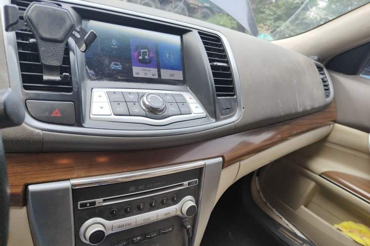 Used Nissan Teana 2011 2.0L XE Standard Edition Audio And AC Panel