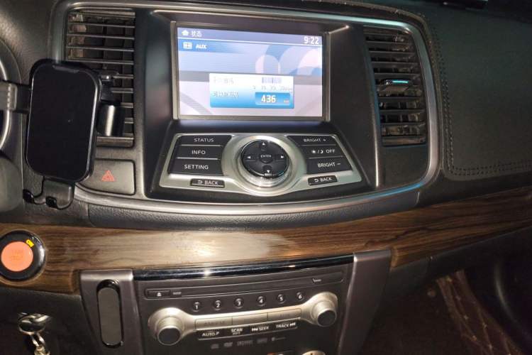 Used Nissan Teana 2011 Duke 2.5L XV Luxury Edition Audio And AC Panel